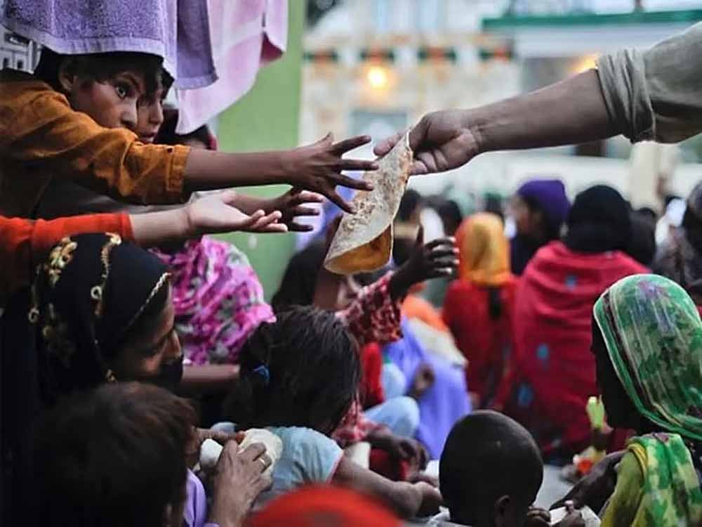 वैश्विक स्तर पर बड़े पैमाने पर गरीबी घटाने के दावे खोखले, भारत में सरकारी नीतियां ही खोल रही हैं झूठ की पोल