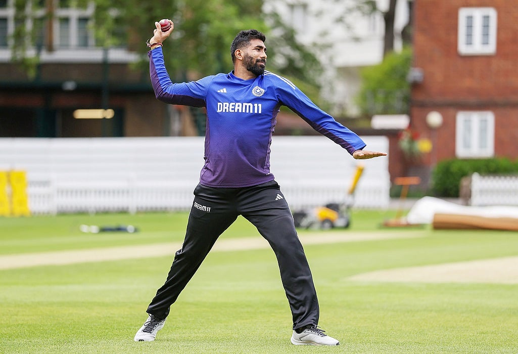 IND vs ENG: इंग्लैंड ने टॉस जीतकर किया पहले बॉलिंग का फैसला, टीम इंडिया में तीन बड़े बदलाव, बुमराह को दिया गया आराम