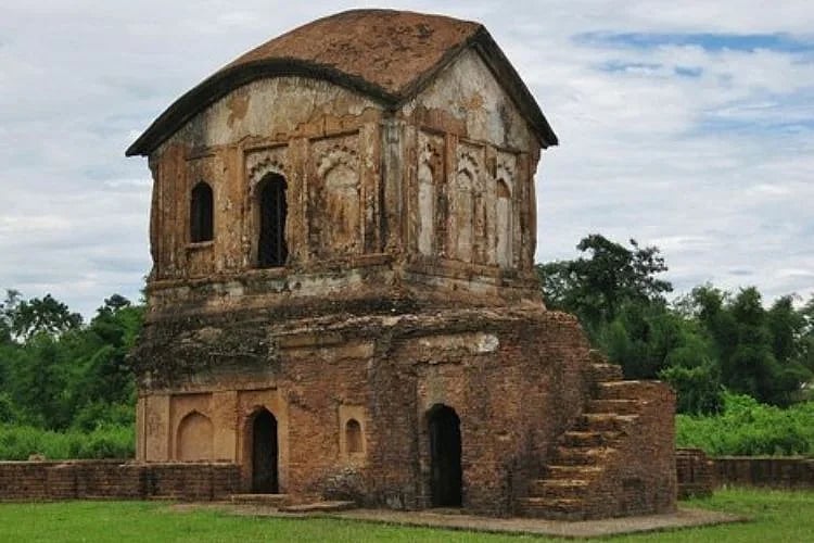 असम में पुरातत्व स्मारकों के संविदा कर्मचारियों को कई महीनों से नहीं मिला वेतन, ऐतिहासिक स्थलों के रखरखाव पर असर