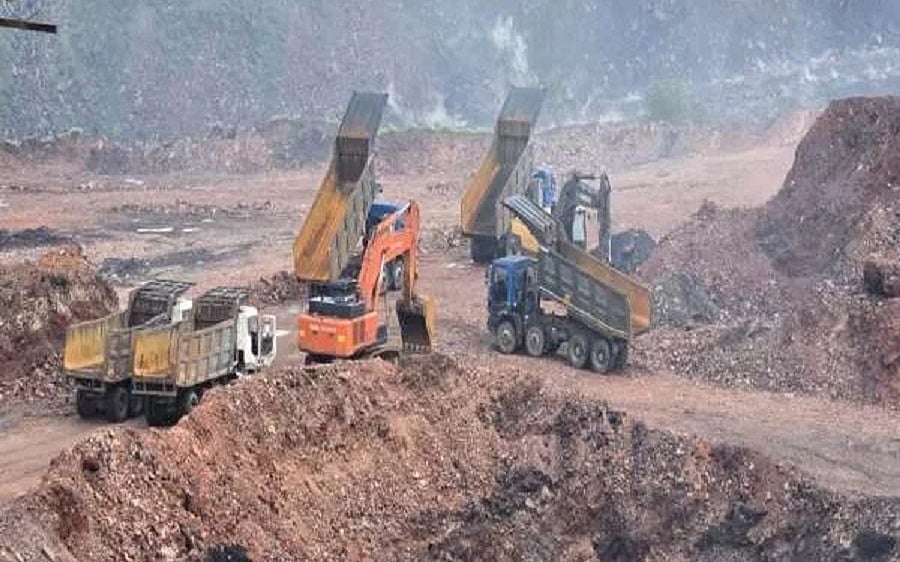 झारखंड में भारी बारिश से कोयलांचलों की बढ़ी मुश्किलें, खदानों से गैस और धुआं निकलने से दहशत