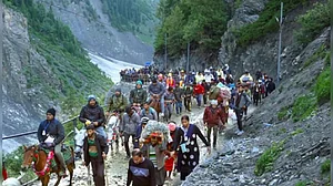 अमरनाथ यात्रा: रवाना हुई भक्तों की टोली, आज पहला जत्था करेगा बाबा बर्फानी के दर्शन