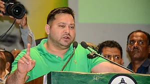 जो पार्टी नफरत और समाज को बांटने की बात करती है, उसे हम मोहब्बत और विकास से हराएंगे: तेजस्वी यादव