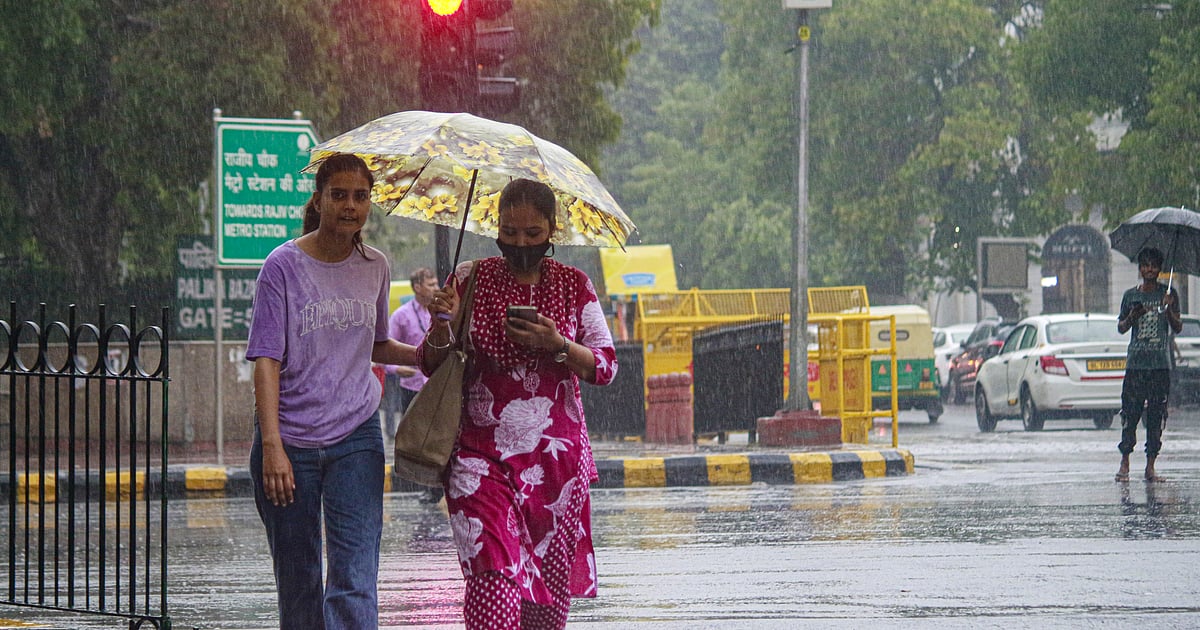 दिल्ली में फिर बदलेगा मौसम, बारिश-आंधी का येलो अलर्ट, 60 किमी प्रति घंटे की रफ्तार से चल सकती हैं हवाएं