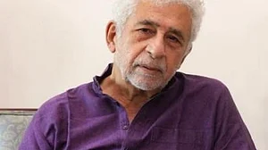 सिनेजीवन: सच की मशाल भीड़ में ले जाना नामुमकिन- नसीरुद्दीन शाह और रिया चक्रवर्ती ने शेयर की बर्थडे सेलिब्रेशन की झलक