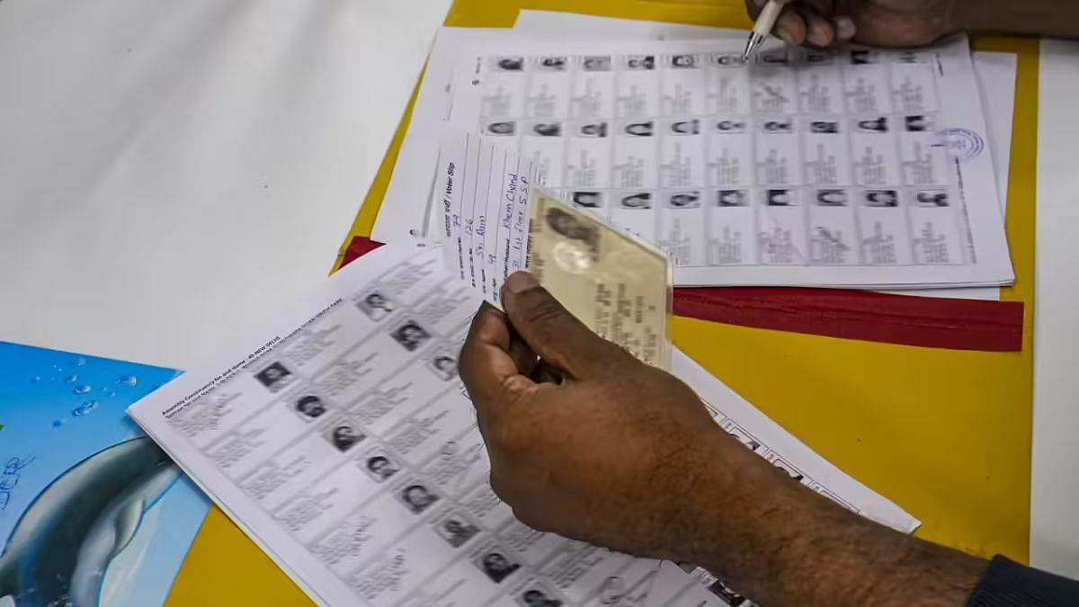 बिहार में मतदाता सूची विवाद: नौ भ्रांतियां और एक सच 
