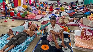 मणिपुर में दिसंबर तक राहत शिविर बंद करेगी सरकार, विस्थापितों का तीन चरण में पुनर्वास करने का दावा