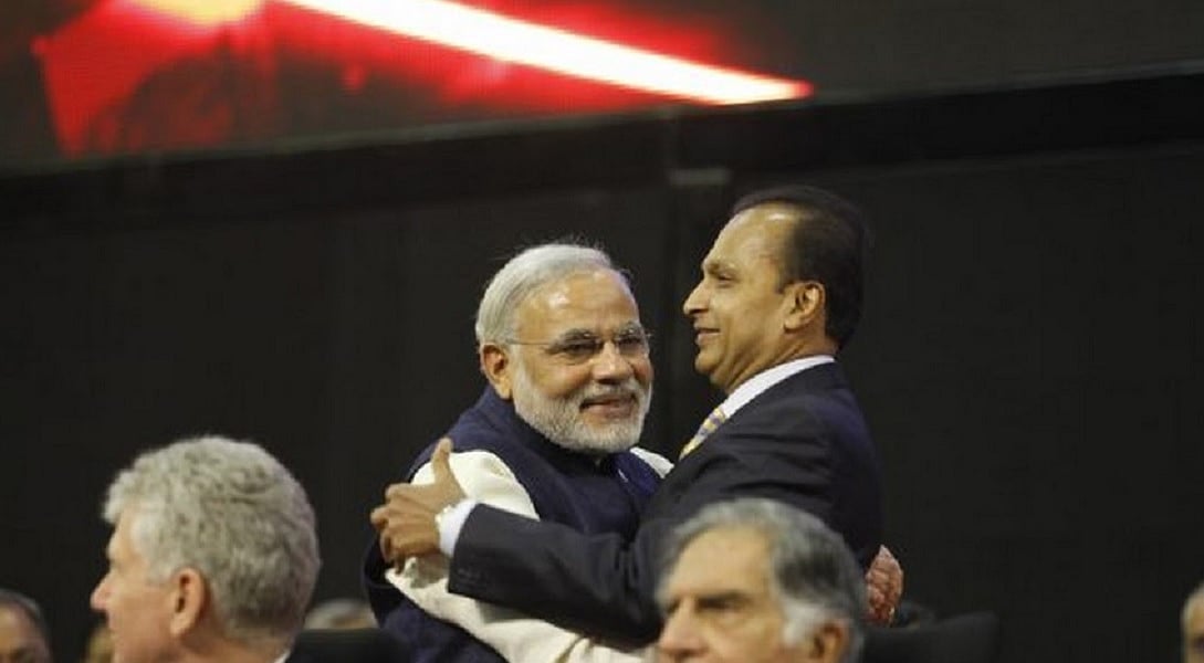 विष्णु नागर का व्यंग्यः अडानी की तरह अंबानी बंधु भी सरकार के अपने, उनसे गैर की तरह बर्ताव नहीं किया जा सकता!