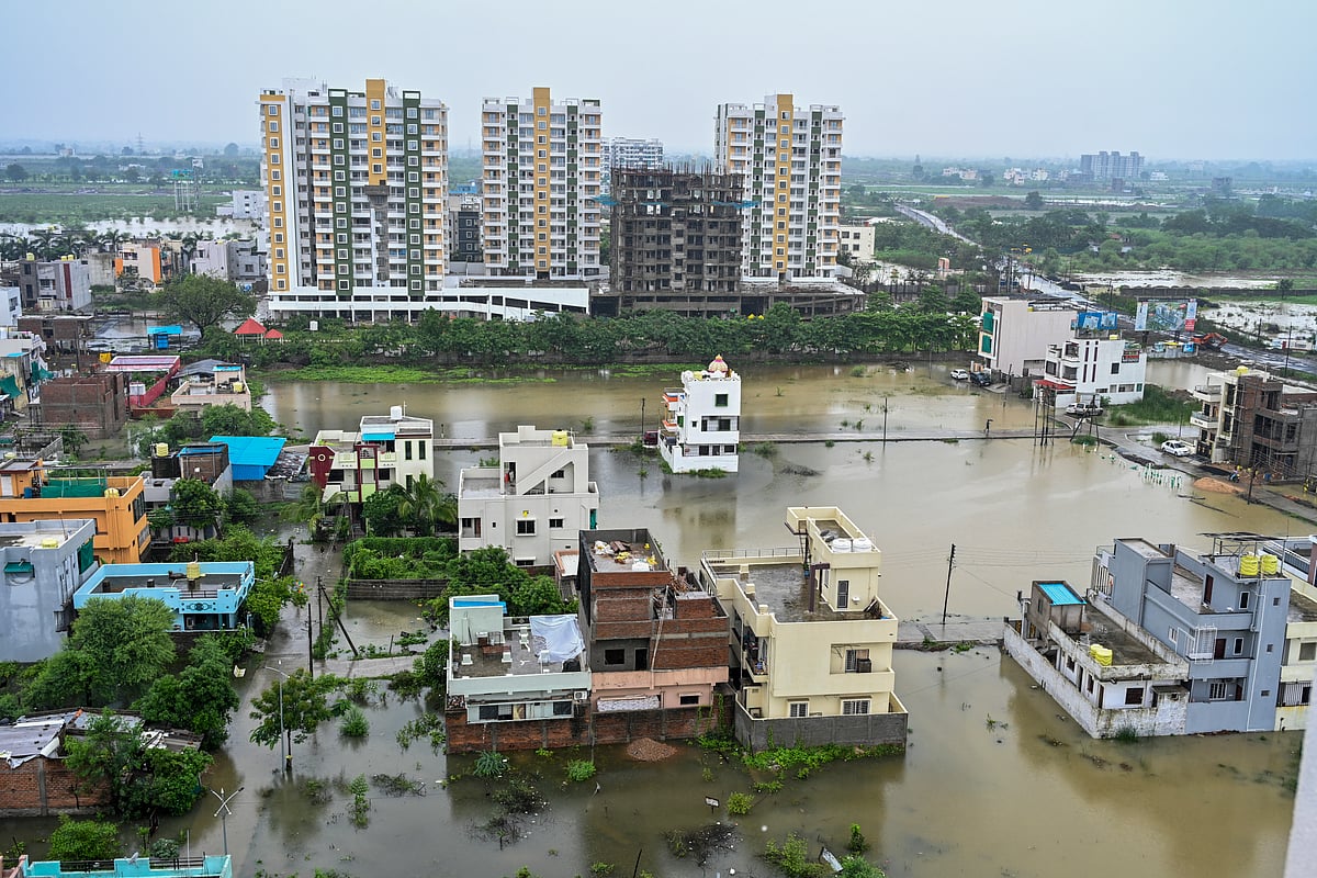 महाराष्ट्र के नागपुर जिले में भारी बारिश और बाढ़ से युवक की मौत, 71 गांवों से संपर्क टूटा, रेड अलर्ट जारी