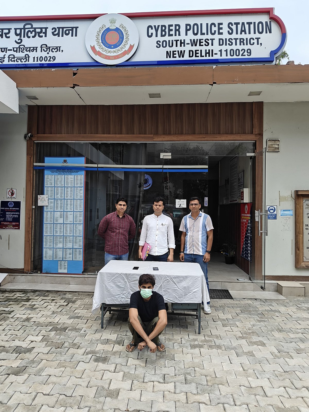 दिल्ली: नकली होटल बुकिंग कर लोगों को लगाया हजारों का चूना, साइबर ठग गिरफ्तार