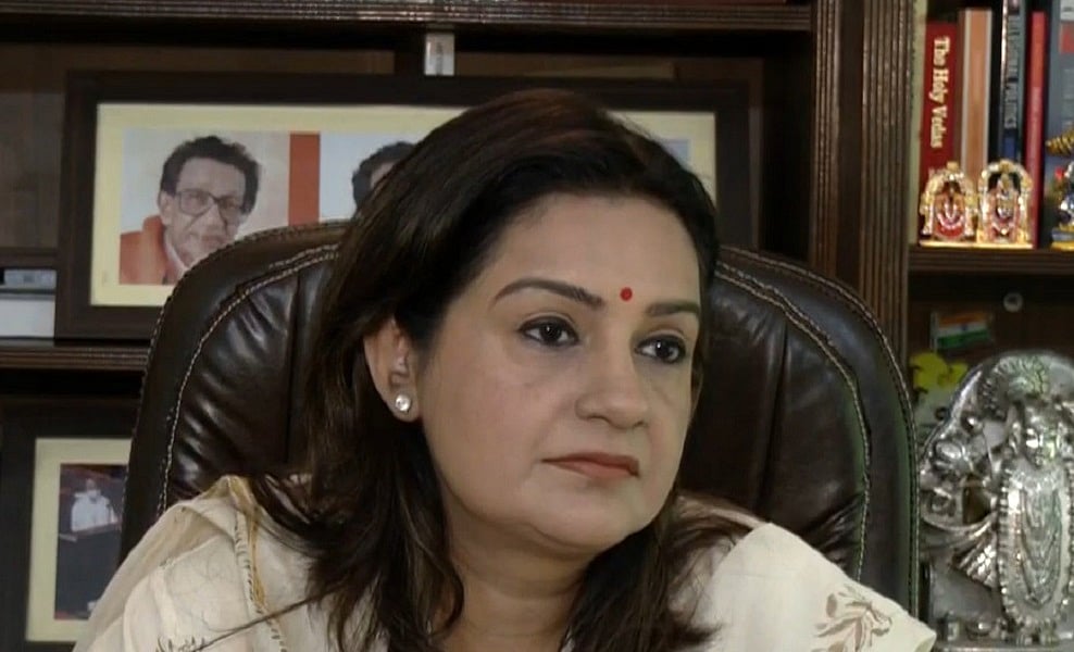 'डेमोक्रेसी का ड्रामा करने वाले हमें लेक्चर नहीं दे सकते', प्रियंका चतुर्वेदी का पीएम मोदी पर निशाना