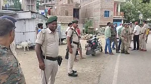 बिहार में अपराधी बेलगाम! बेगूसराय में बदमाशों ने दिनदहाड़े तीन युवकों को मारी गोली, एक की मौत, दो घायल