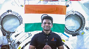 शुभांशु शुक्ला की वापसी को लेकर परिवार में उत्साह, सुरक्षित लैंडिंग के लिए कर रहे प्रार्थना