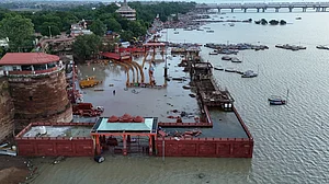 यूपी में तेज बारिश बनी आफत! बांदा, चित्रकूट और महोबा में मकान के मलबे में दबकर 6 लोगों की मौत, 11 लोग घायल