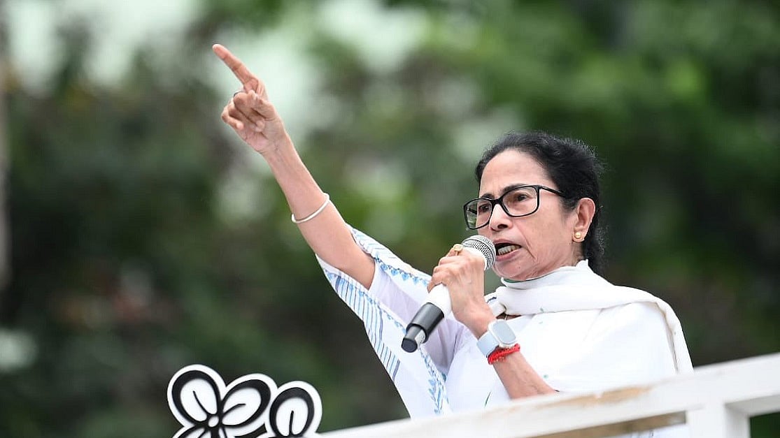 ममता बनर्जी का बीजेपी पर बड़ा हमला, कहा- मोदी सरकार पर अमेरिकी राष्ट्रपति का 'नियंत्रण'