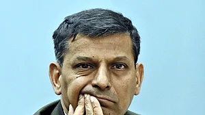 अर्थतंत्र की खबरें: रघुराम राजन बोले- कोई ‘जादू की गोली’ नहीं! और सोना-चांदी हुए महंगे