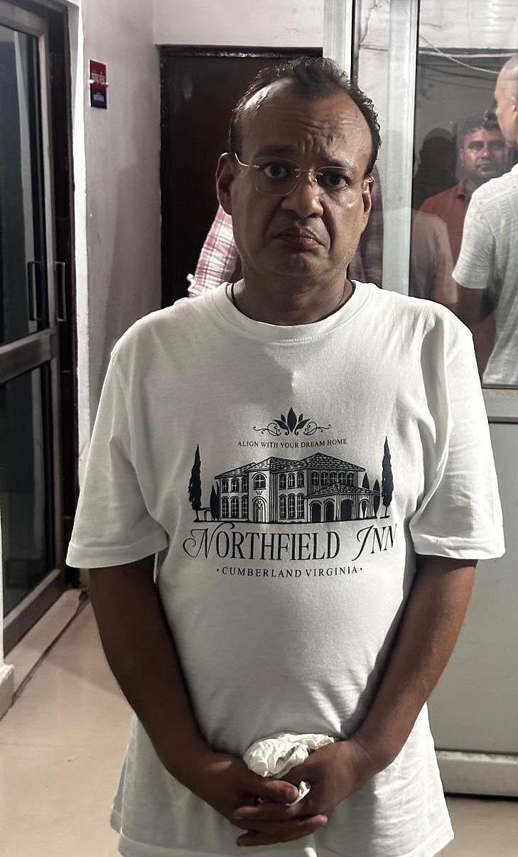 गाजियाबाद में फर्जी दूतावास का खुलासा, नकली 'राजदूत' गिरफ्तार, ऐसे लोगों को फंसाता था अपने जाल में!