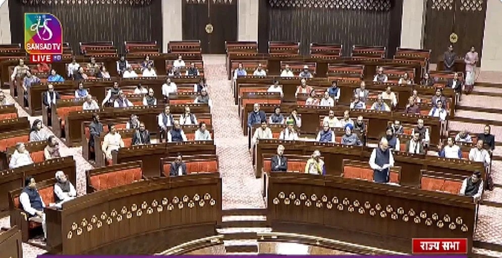 राज्यसभा में हंगामा जारी, बैठक पहले 12 और फिर दोपहर दो बजे तक के लिए स्थगित