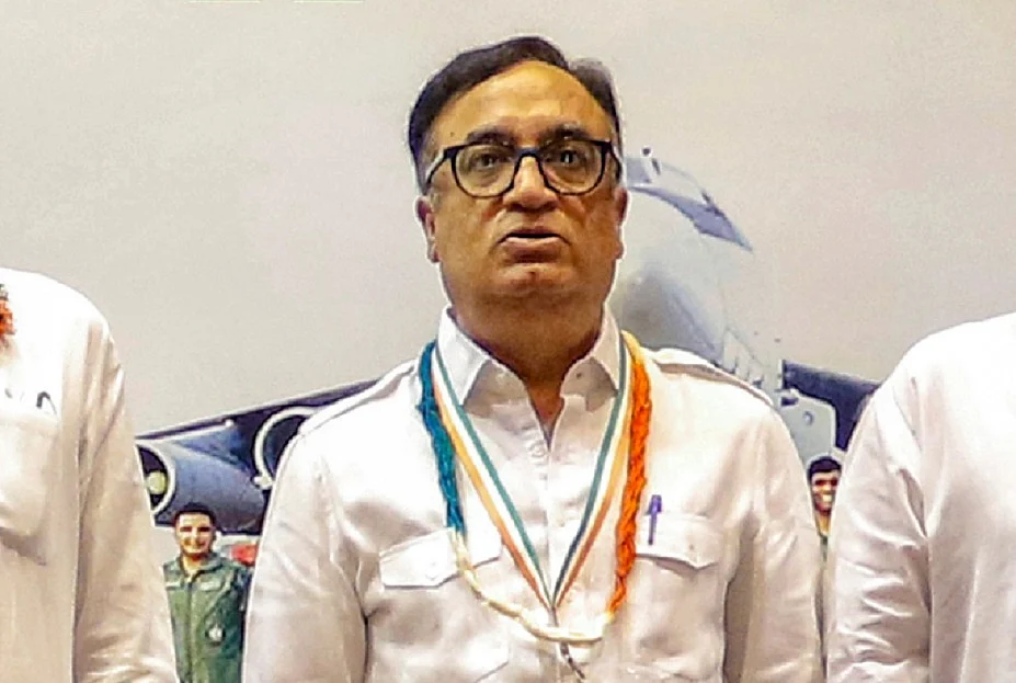 दीक्षित शीला के सत्ता से जाने के बाद दिल्ली के विकास की रफ्तार ठहर गई, परिवहन क्षेत्र में व्यवस्था धराशायी: अजय माकन