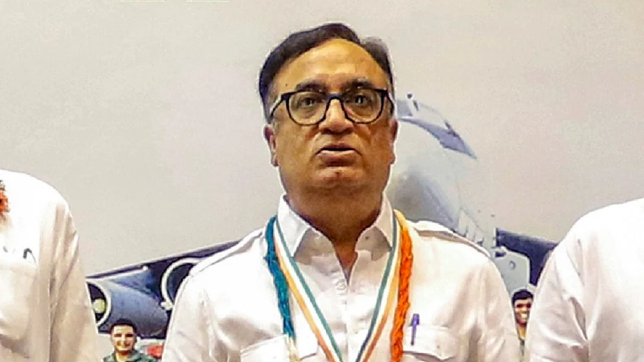 दीक्षित शीला के सत्ता से जाने के बाद दिल्ली के विकास की रफ्तार ठहर गई, परिवहन क्षेत्र में व्यवस्था धराशायी: अजय माकन