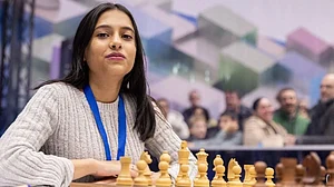 खेल: दिव्या देशमुख ने महिला विश्व कप फाइनल में हम्पी को हराया और भारत को अब भी आदर्श एकादश की तलाश