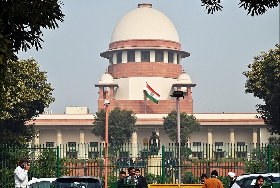 बांके बिहारी मंदिर ट्रस्ट: SC ने मामले को हाईकोर्ट को सौंपा, अध्यादेश पर अंतरिम रोक, दिया ये निर्देश