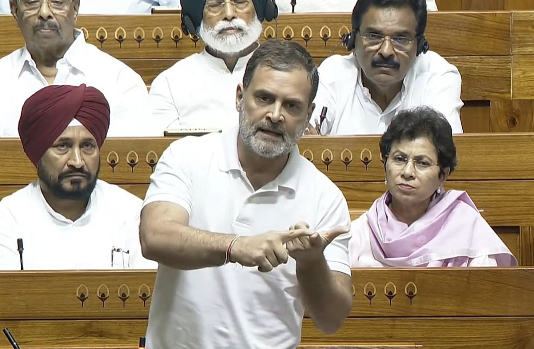 'ये राष्ट्रविरोधी बिल, देश के चुनावी नक्शे को बदलने की कोशिश कर रही BJP', राहुल गांधी ने मोदी सरकार की नियत पर उठाए सवाल