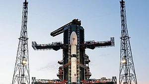 इसरो-नासा का संयुक्त उपग्रह 'निसार' आज श्रीहरिकोटा से होगा लॉन्च