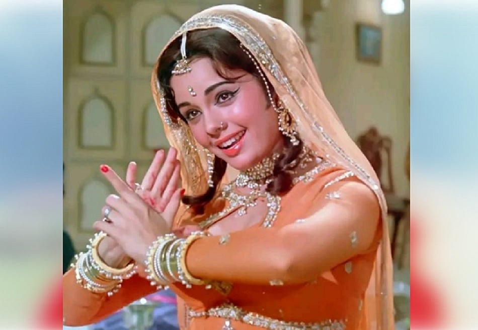 सिनेजीवनः बॉलीवुड की मुमताज, स्टंट क्वीन से  बनीं सुपरस्टार और चंकी पांडे ने 30 साल बाद किया काठमांडू का दौरा