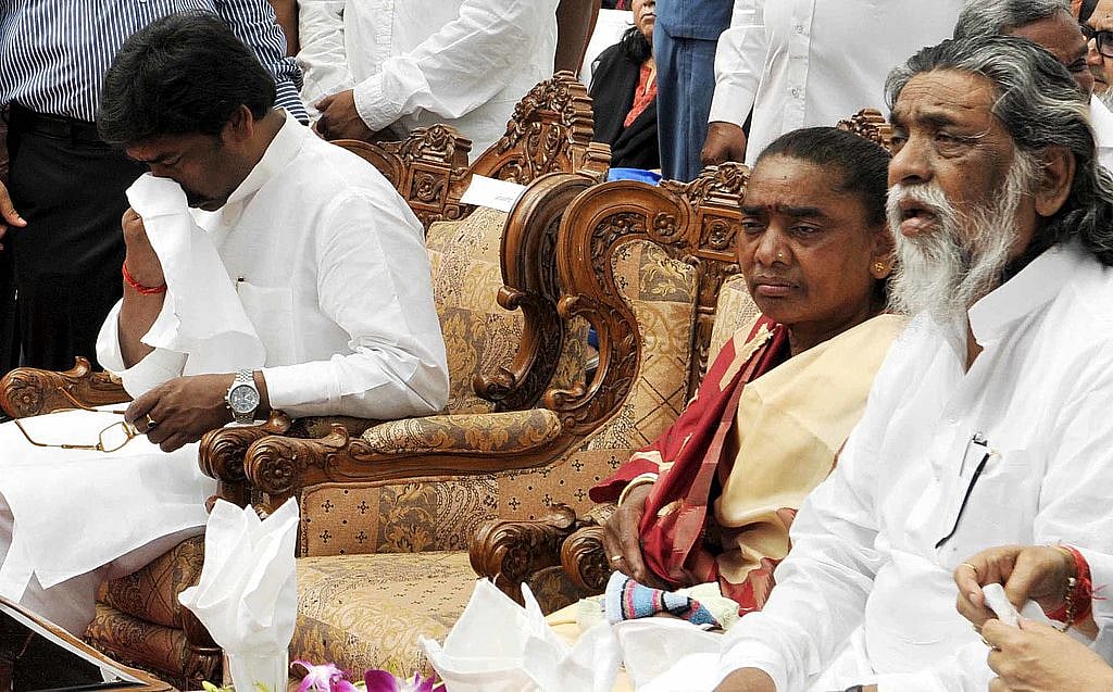 शिबू सोरेन को भावभीनी श्रद्धांजलि देते हुए हेमंत सोरेन बोले- मेरे पिता झारखंड और आदिवासियों का सुरक्षा कवच थे