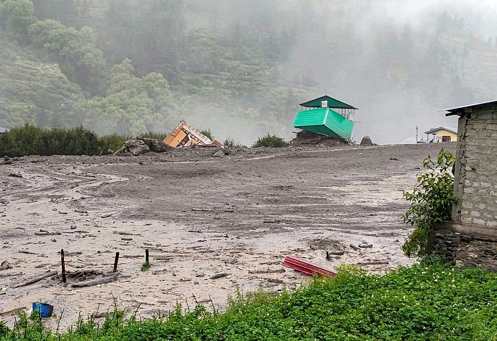 धराली में बादल फटने से सेना का हर्षिल कैंप भी चपेट में आया, कई जवान लापता, रेस्क्यू की कोशिश जारी