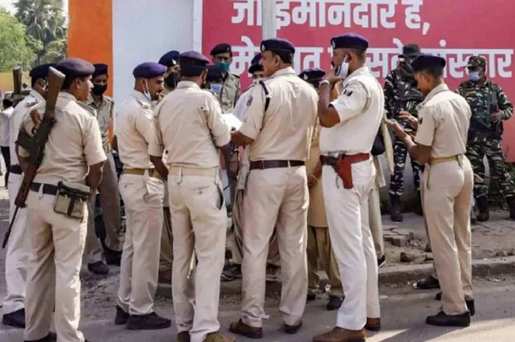 बिहार में चुनाव से पहले 6 IPS अफसरों और 26 डीएसपी का तबादला, जानें कहां किसे मिली जिम्मेदारी