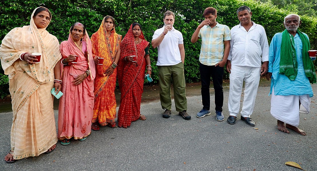राहुल गांधी ने बिहार के 'मृत' वोटर्स के साथ पी चाय, अनोखे अनुभव पर EC का जताया आभार