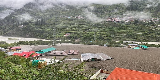 हिमालय में अनियंत्रित निर्माण की चरम सीमा भी पार, चेतावनियों की अनदेखी का नाम धराली और हर्षिल का हश्र!