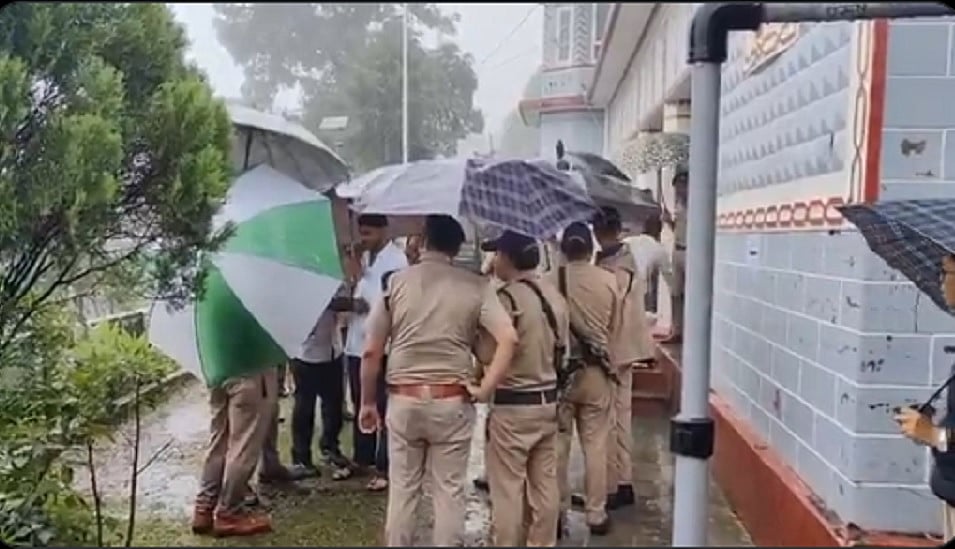 नैनीताल पंचायत चुनाव: कड़ी सुरक्षा में हुई मतगणना, हाईकोर्ट में सोमवार को सुनवाई, आदेश के बाद नतीजा घोषित होगा