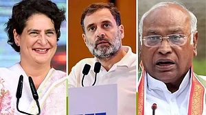 राहुल-प्रियंका गांधी ने दी स्वतंत्रता दिवस की बधाई, खड़गे बोले- संवैधानिक संस्थाओं की रक्षा के लिए हों एकजुट