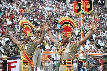 अटारी-वाघा बॉर्डर पर रिट्रीट सेरेमनी के समय में बदलाव, अब शाम इतने बजे तक होगा आयोजन