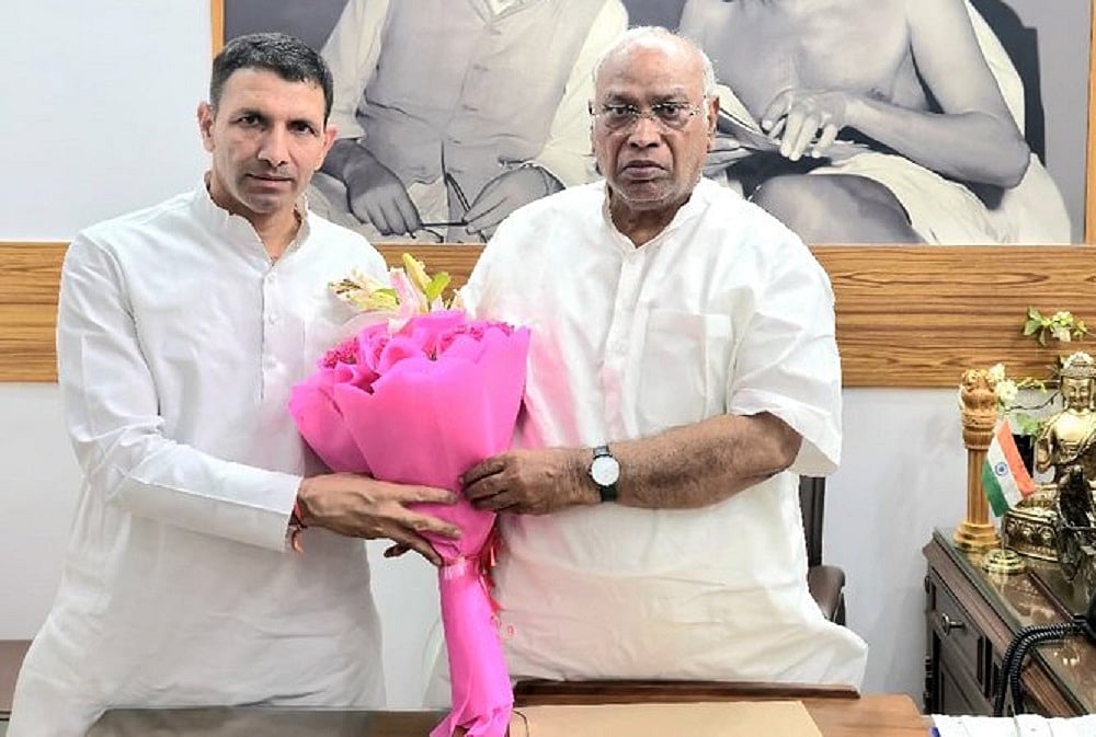 मध्य प्रदेशः कांग्रेस ने 71 जिला अध्यक्षों का ऐलान किया, गुना में जयवर्धन, छिंदवाड़ा में विश्वनाथ को जिम्मेदारी