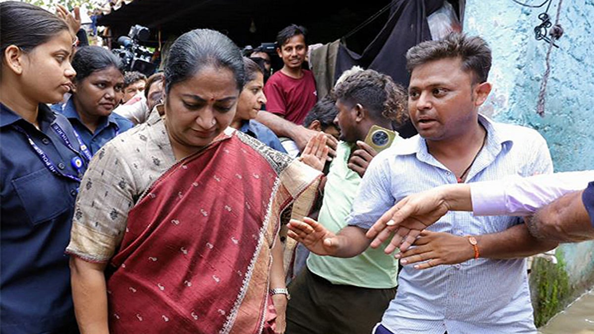 दिल्ली: CM रेखा गुप्ता पर हुए हमले पर विपक्षी नेताओं ने क्या कहा? 'जब केजरीवाल पर होते थे हमले तो BJP कहती थी...'