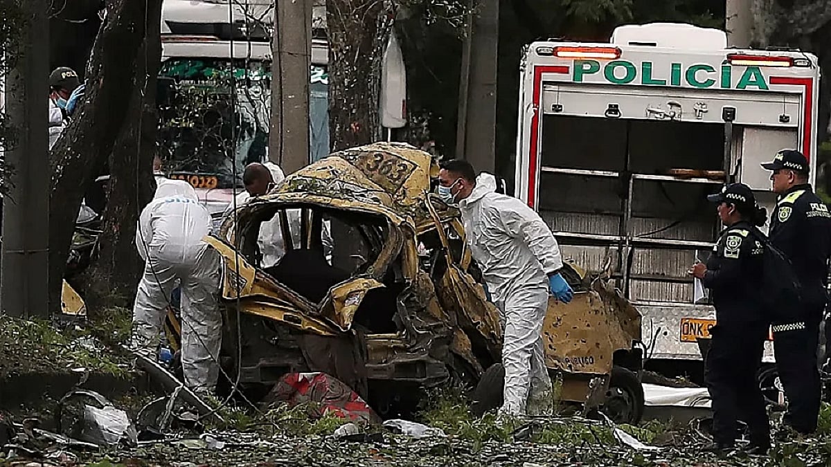 कोलंबिया में बम विस्फोट और हेलीकॉप्टर हमले में 17 की मौत, राष्ट्रपति ने FARC विद्रोहियों को ठहराया जिम्मेदार