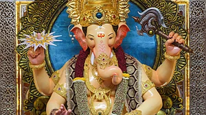महाराष्ट्र: आज से प्रारंभ हुआ दस दिवसीय गणेशोत्सव, घर-घर और पंडालों में विराजेंगे बप्पा