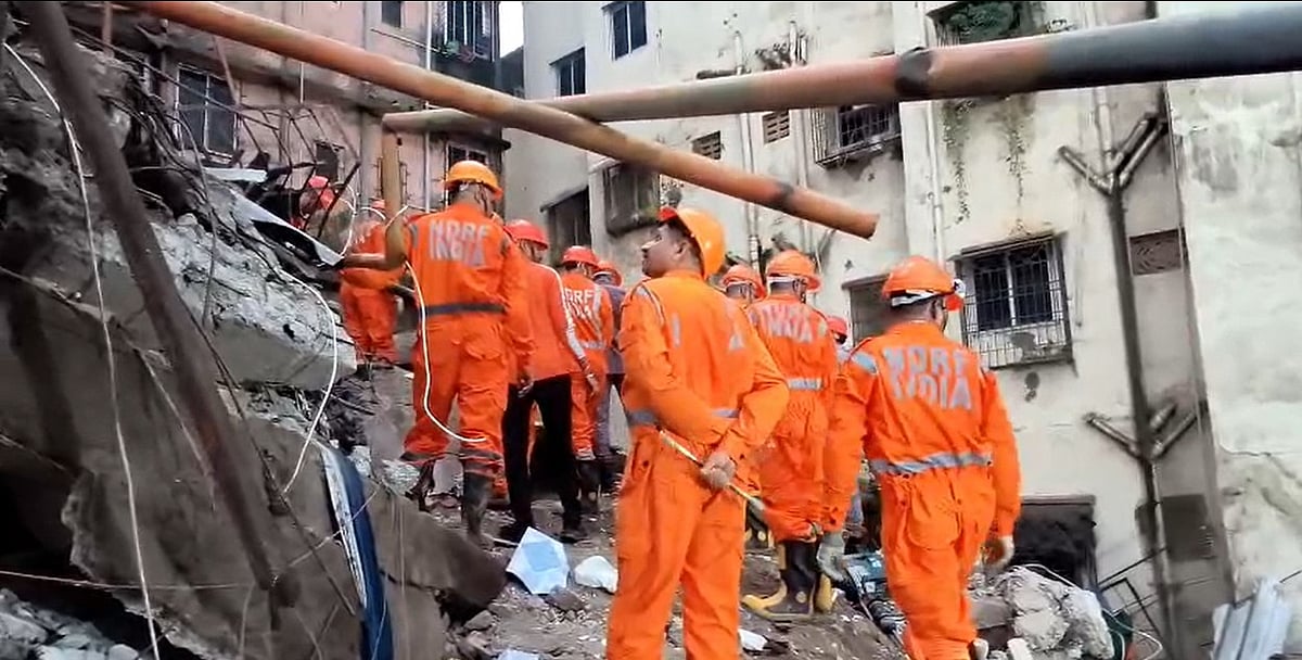महाराष्ट्र के विरार में बड़ा हादसा: चार मंजिला इमारत ढहने से 2 की मौत, रेस्क्यू ऑपरेशन जारी