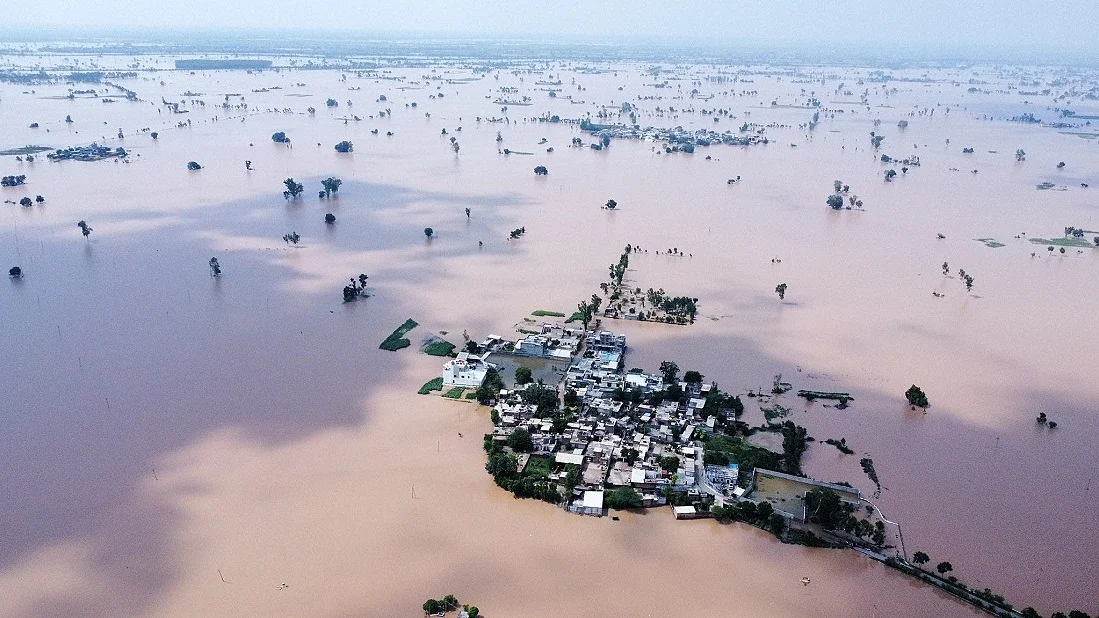 पजाब में बाढ़ का भयावह रूप, रौद्र नदियां और लबालब बांध, मौसम की अति या लापरवाही का नतीजा!