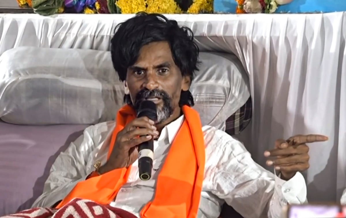मनोज जरांगे ने दिखाए बगावती तेवर, CM फडणवीस को दी चेतावनी- लाठीचार्ज हुआ तो दिखा देंगे मराठा क्या होते हैं 