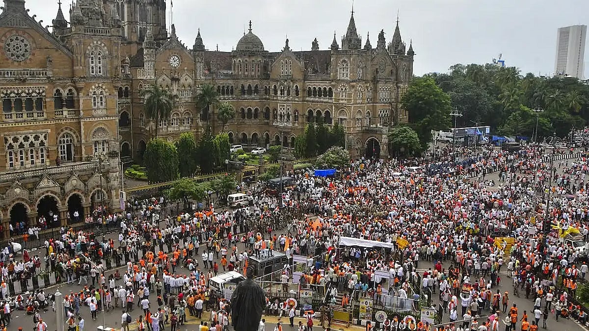 मुंबई: मराठा आरक्षण आंदोलन के बाद मुंबई पुलिस की कार्रवाई, प्रदर्शनकारियों के खिलाफ कई थानों में FIR दर्ज