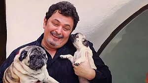 सिनेजीवन: जब बेटी की बात सुनकर ऋषि कपूर ने छोड़ दी थी स्मोकिंग और दूसरी बार मां बनीं गौहर खान