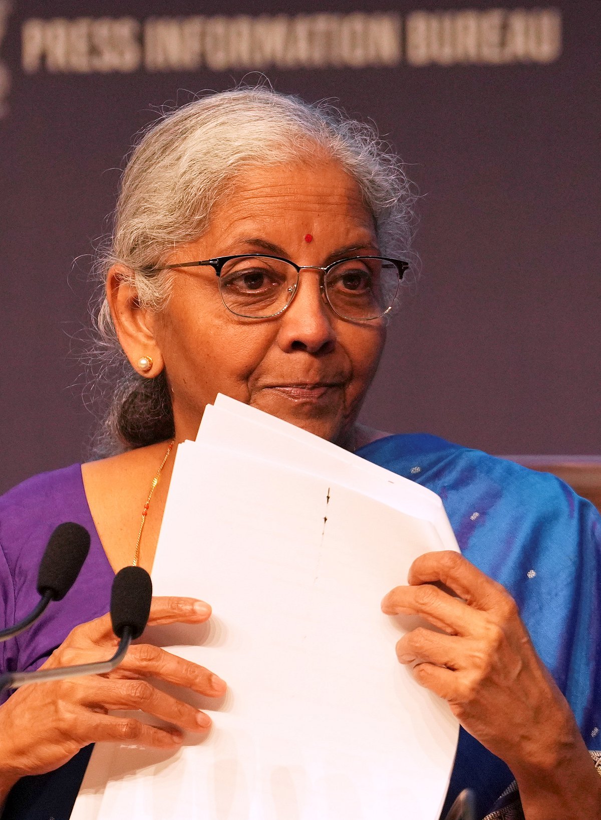 जीएसटी में होंगे केवल दो कर स्लैब, रोजमर्रा के सामान होंगे सस्ते, जानें किन चीजों के घटेंगे दाम?