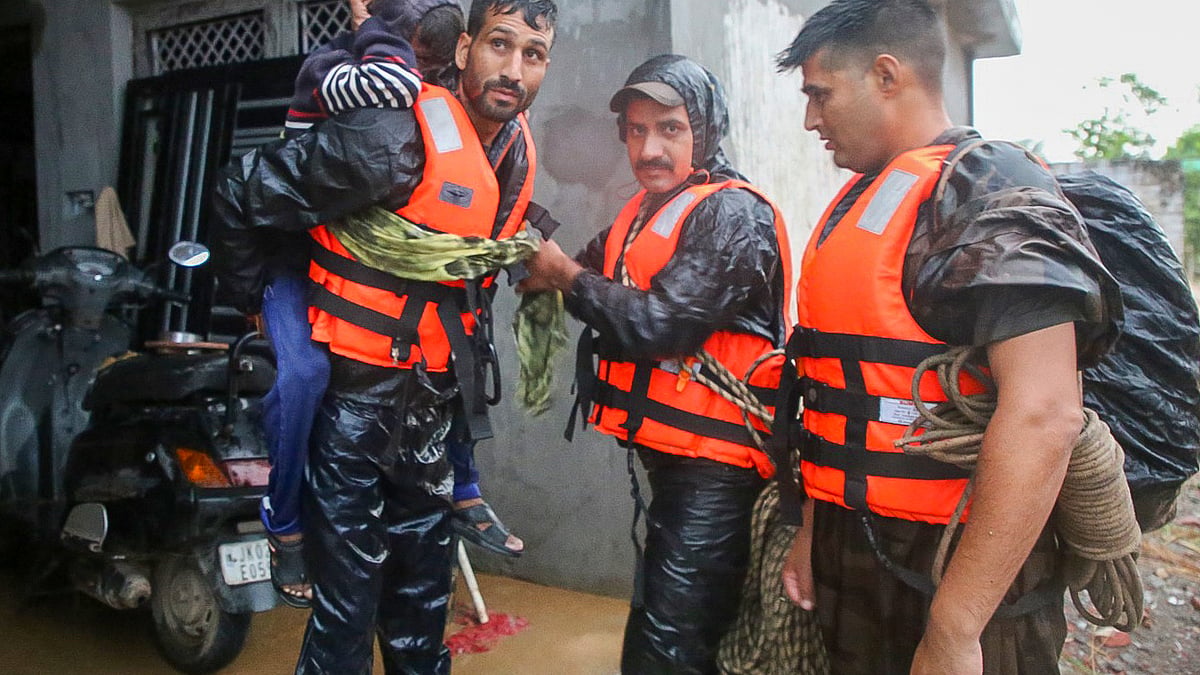 जम्मू-कश्मीर के किश्तवाड़ में भूस्खलन के कारण 5 घायल