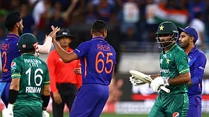 खेल: भारत-पकिस्तान मैच को लेकर राशिद लतीफ का बड़ा दावा और Asia Cup जीतकर लौटेगी भारतीय टीम?
