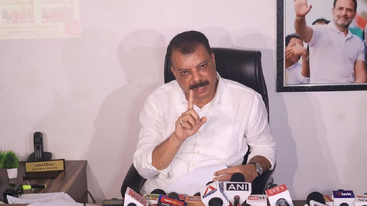 मध्य प्रदेश: 'खाद के लिए लाइन में लगे किसानों पर लाठीचार्ज', उमंग सिंघार ने सरकार पर साधा निशाना