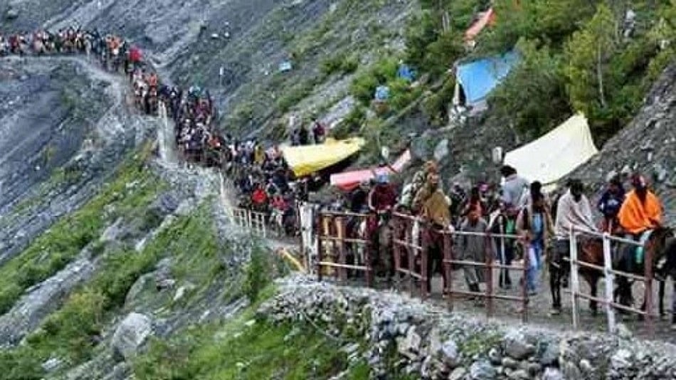 वैष्णो देवी यात्रा खराब मौसम के चलते 5 से 7 अक्टूबर तक स्थगित, यात्रियों को सावधान रहने की सलाह